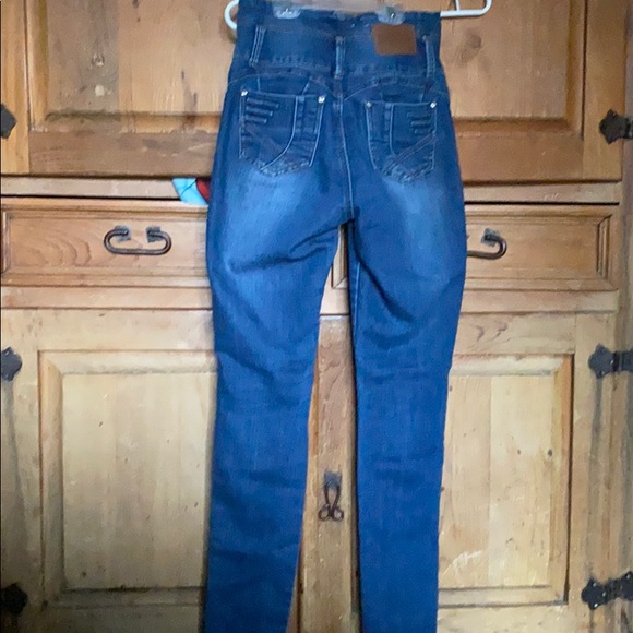 Blue Jeans 👖 - Picture 2 of 2